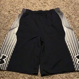 Boys XL Under Armour shorts